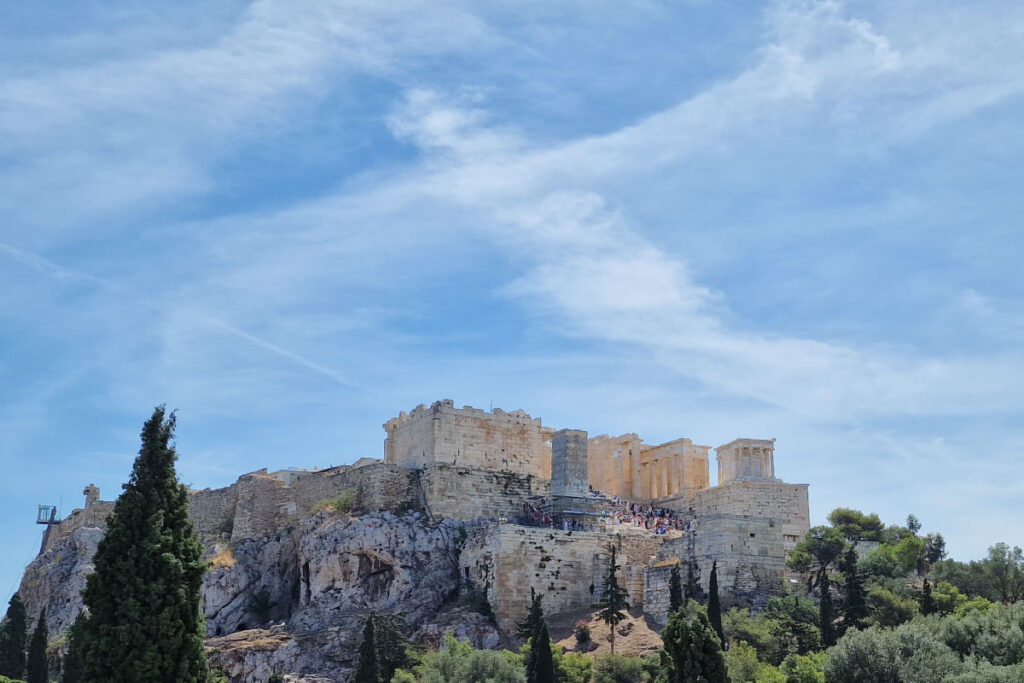hekatompedon acropoli atene